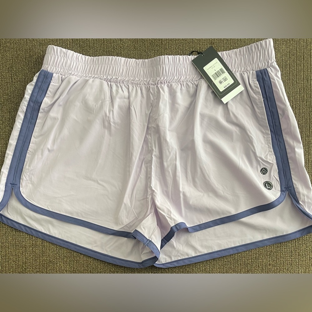 NWT Women’s Traj3ctory Active Shorts Size L ~ Purple